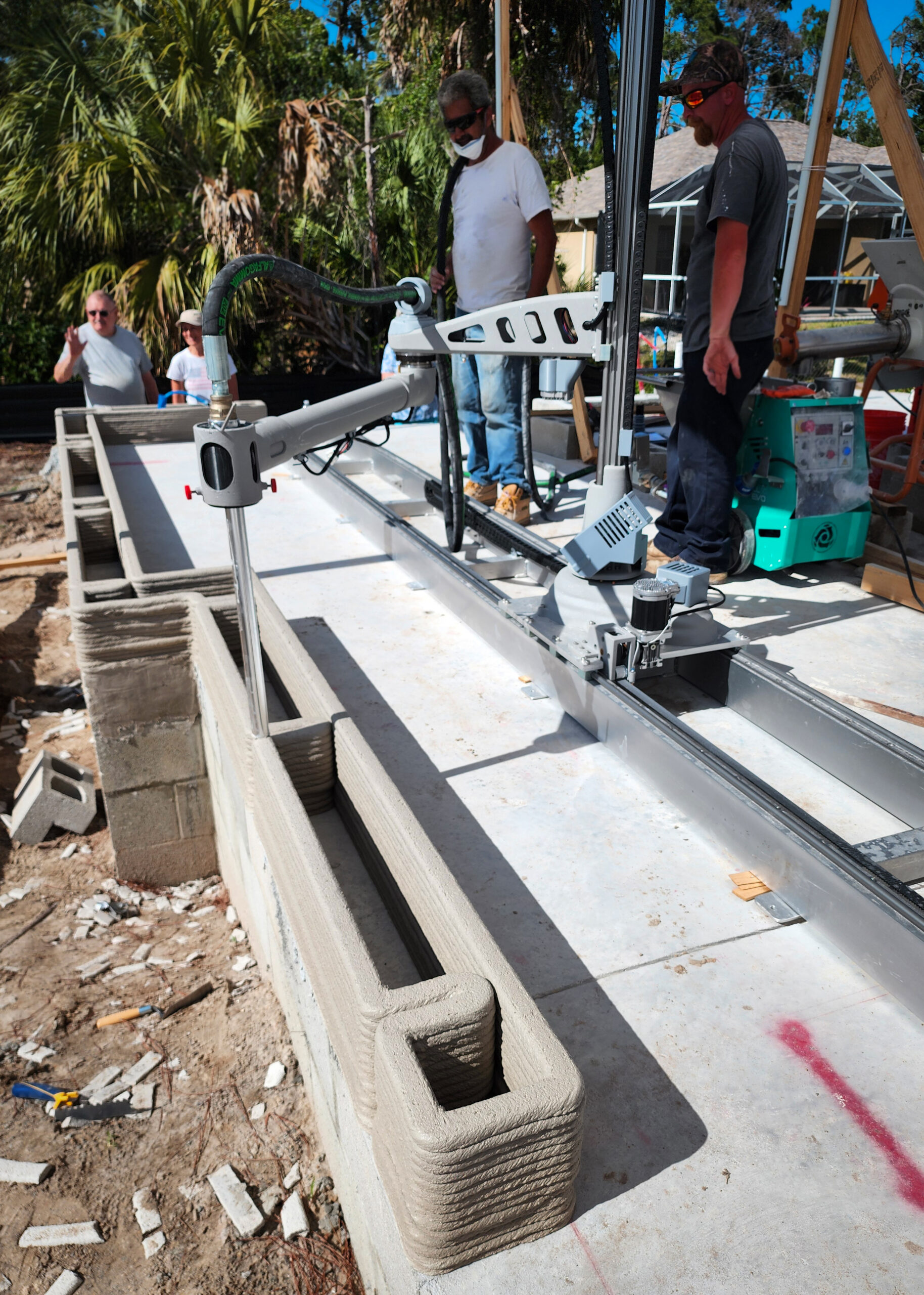 Scara Elite Roadrunner cement 3d printer by 3DPotter 3d printing a home